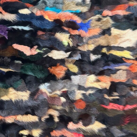 Luxurious Multi-Colored Fox Fur Blanket - Picture 2 of 3